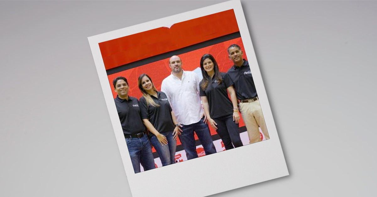 Coca-cola y Bepensa Dominicana celebran el lanzamiento de la 10ª copa colegial de futbol.